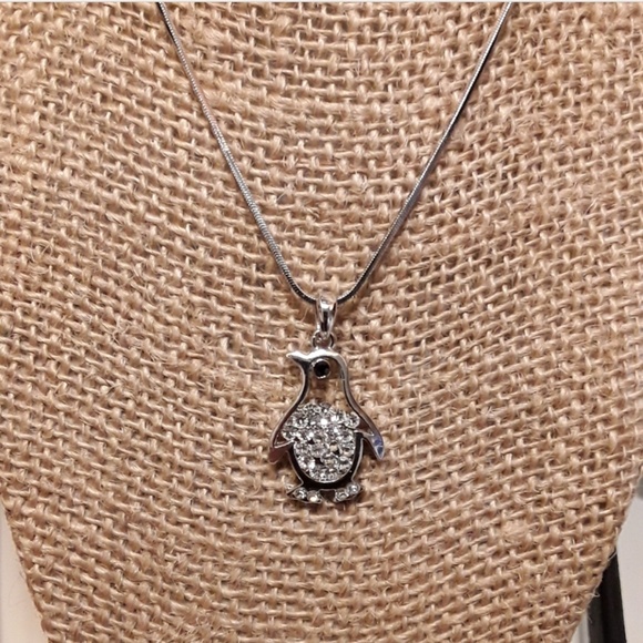 Jewelry - Penguin necklace with white and black rhinestones